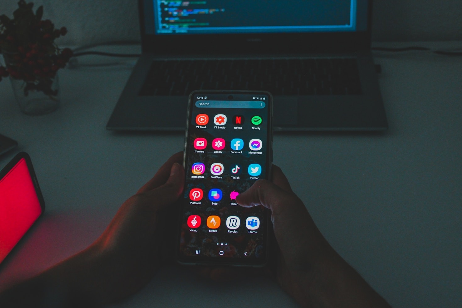 How to Build Secure and Reliable Mobile Applications